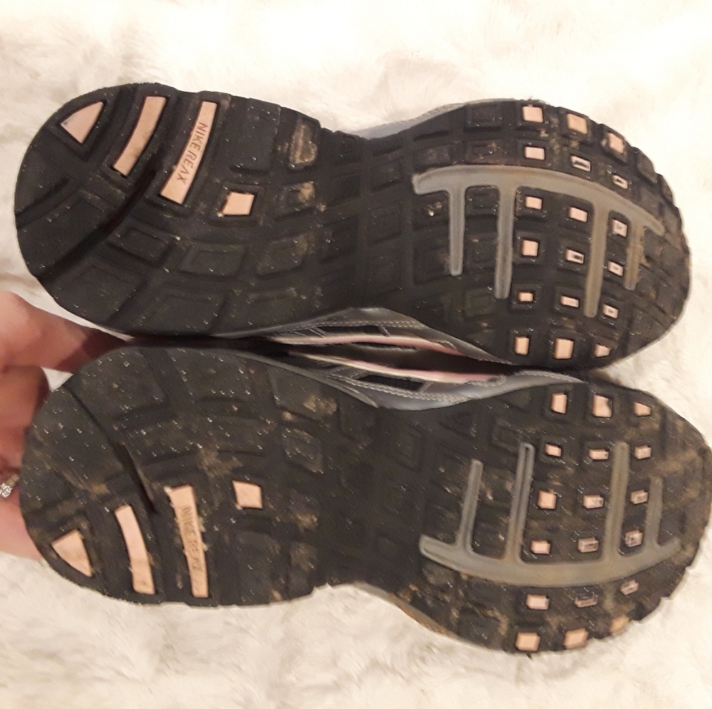 NIKE REAX RUNNING SHOES - Picture 7 of 7